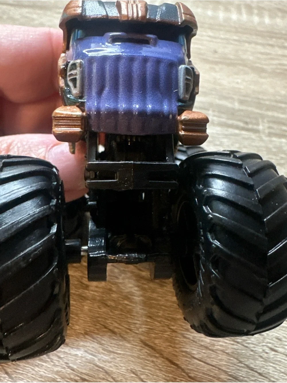 Hot Wheels THANOS 2021 Monster Truck Marvel Infinity Gauntlet 1:64